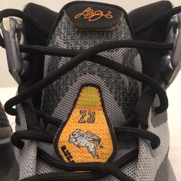 Nike LeBron XII (GS) boys sneakers - Picture 2 of 9